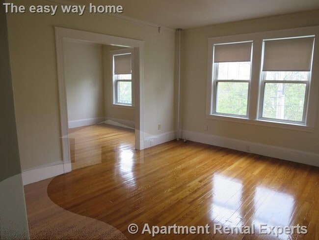 Building Photo - 157 Summer St Unit #9F