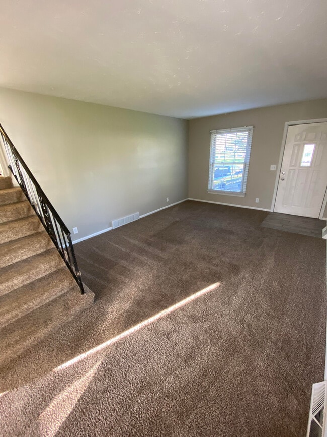 Photo - 5606 S 114th St Unit 5608