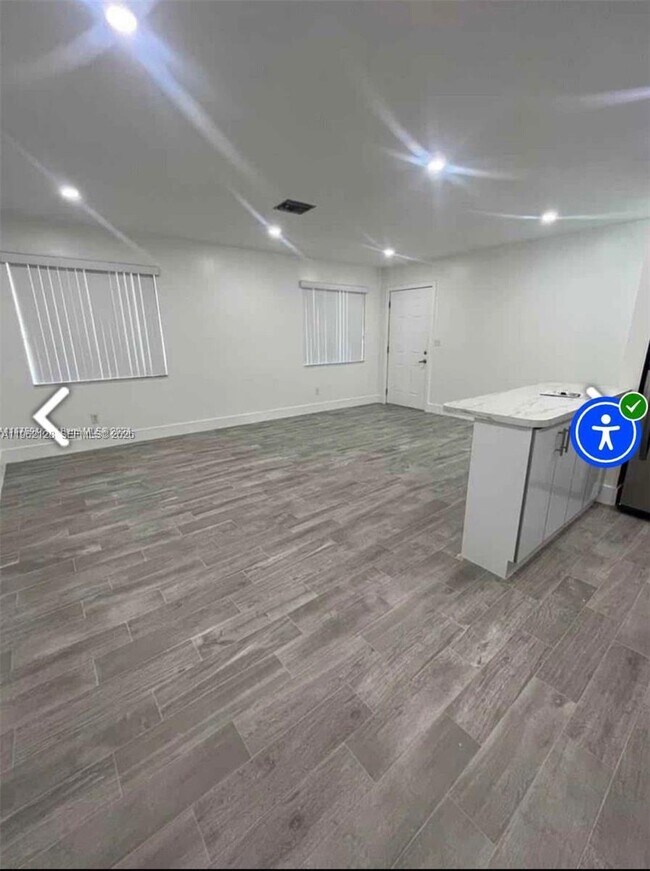 Photo - 10801 SW 5th St Unidad 10801