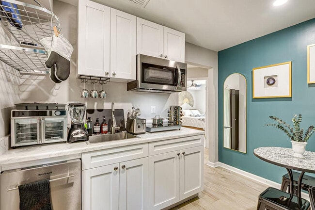 Photo - 6604 Oak St Unit ID1385625P