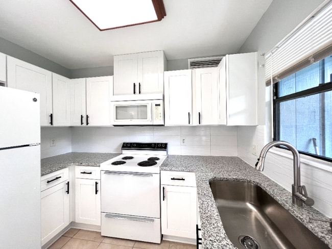 Photo - 2811 SW Archer Rd Unit S145