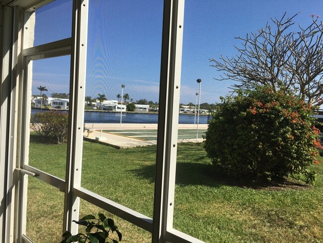 Building Photo - 2004 S Federal Hwy Unit D102