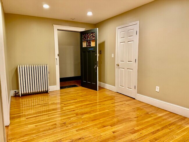 Photo - 74 Egmont St Unidad 3