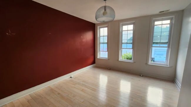 Photo - 2539 N Howard St