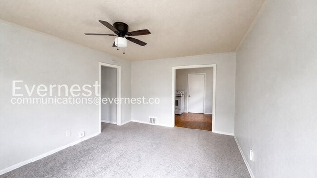 Photo - 2833 Van Brunt Blvd