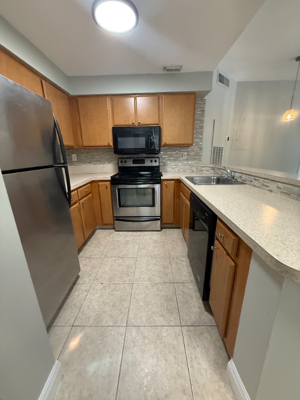 Photo - 2445 SW 18th Terrace Unidad 220