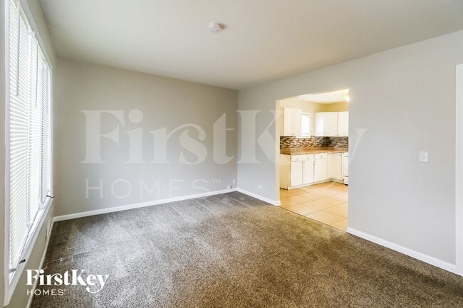 Photo - 18722 Hamlin Ave