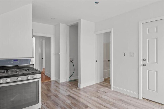 Photo - 123 Radcliffe Ave Unidad 3rd floor