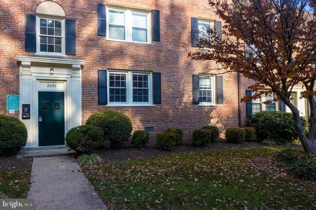 Photo - 2055 38th St SE Unit 102