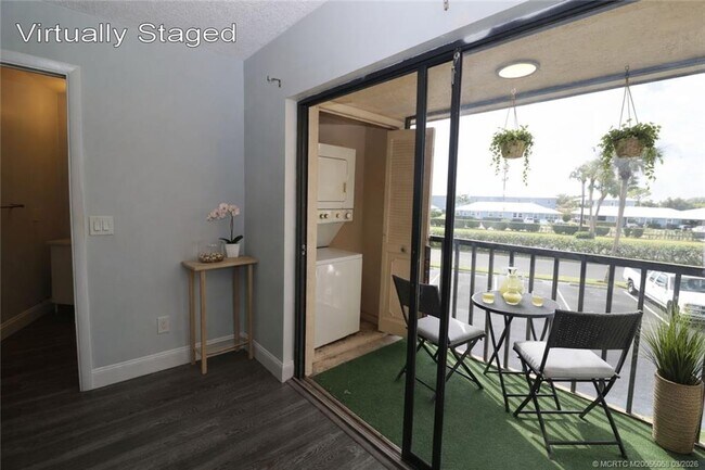 Photo - 2083 NE Collins Cir Unit 90