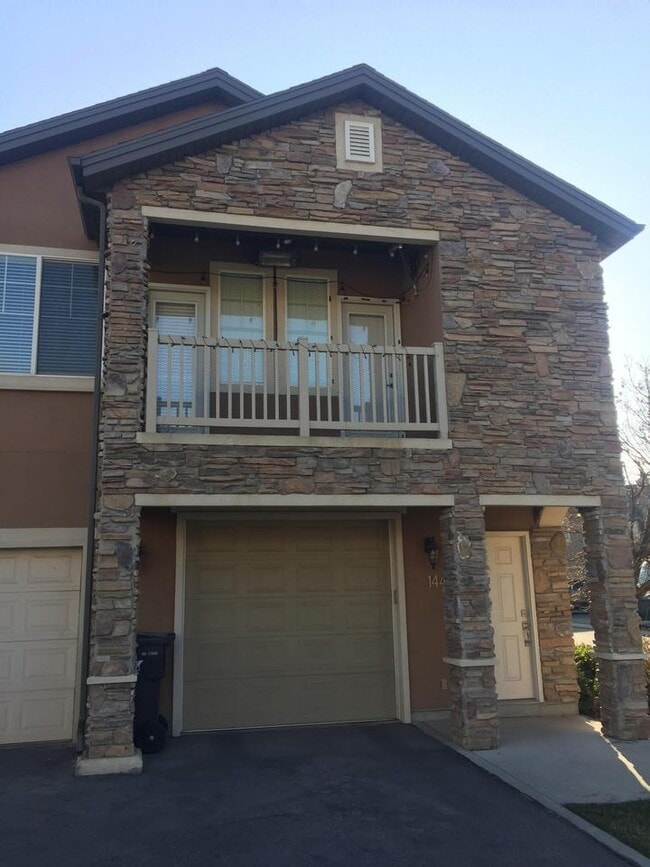 Building Photo - 1449 W 110 N Rental