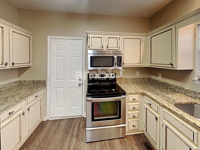 Photo - 2002 Woods Run