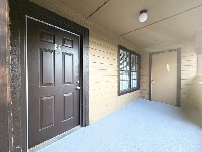Photo - Beautiful 1/1 Condo in Altamonte Springs ~ Gated Lakefront Community! Unit 202