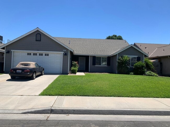 Building Photo - 3 BR 2 BA in Great neighborhood