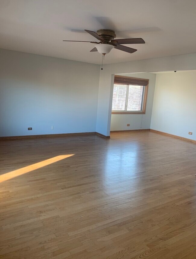 Photo - 8826 N Chester Ave Unidad 2