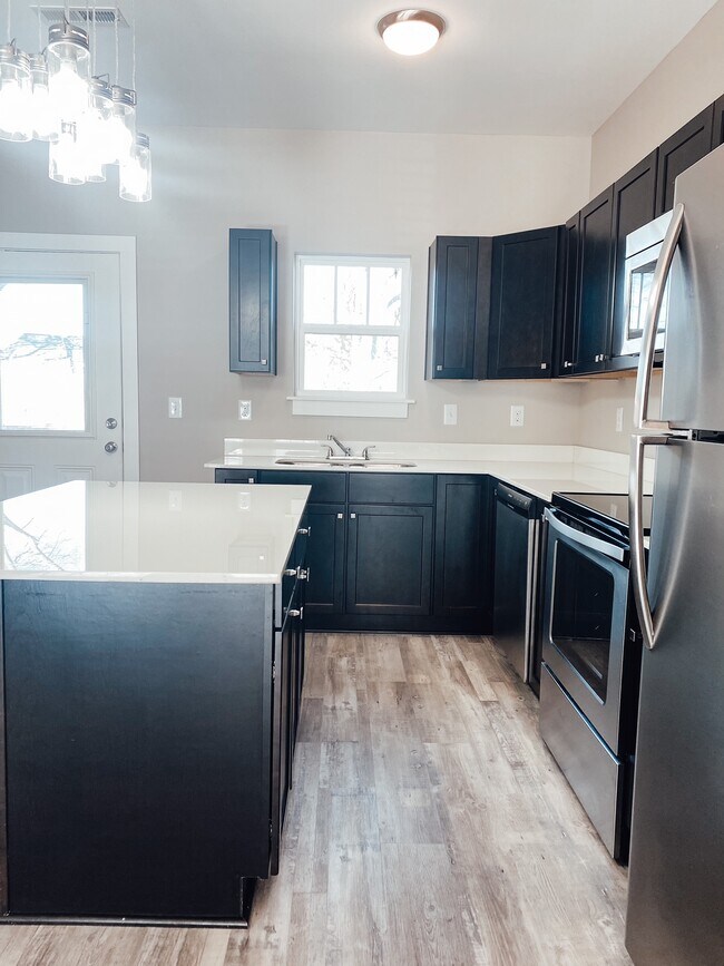 Photo - 520 Paradise Pl