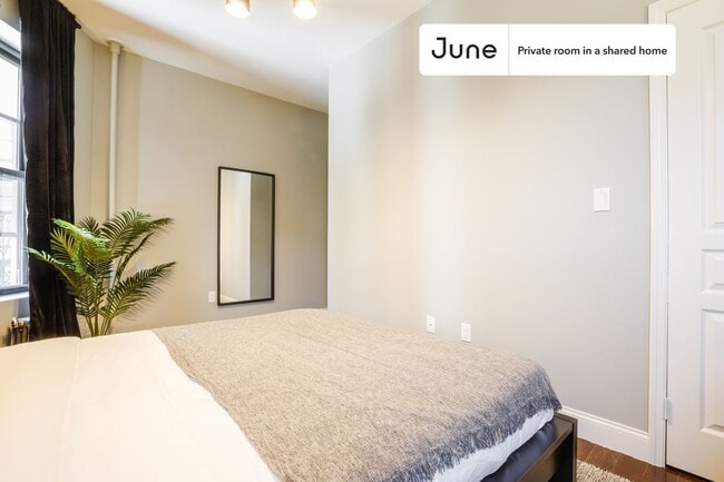 Photo - Room in Shared 4 bed/1 bath home Unit D