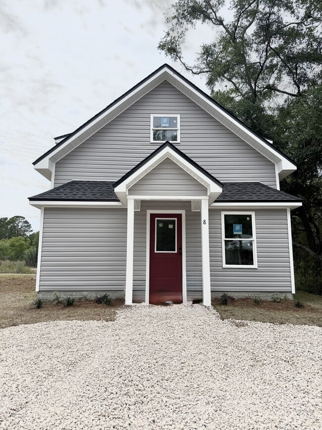 Building Photo - 8 Lake Ellen Dr