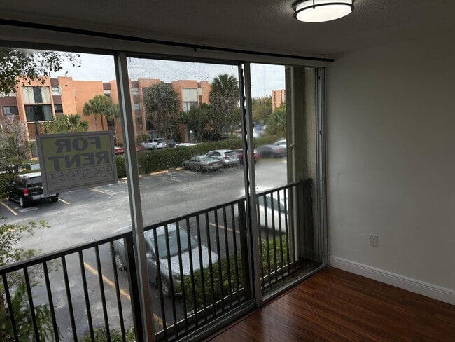 Building Photo - 9441 SW 4th St Unit 202