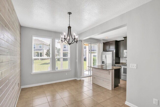 Photo - Upgraded 3 bedroom, 2 bathroom townhome in...