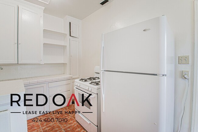 Photo - 836 Sanborn Ave Unit 206