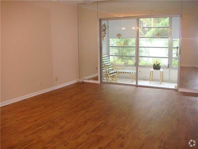 Building Photo - 6700 NE 22nd Way Unit 2208 Rental