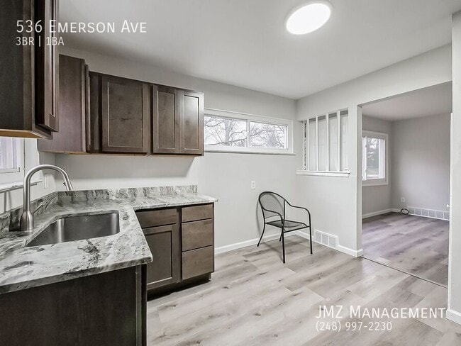 Photo - 536 Emerson Ave