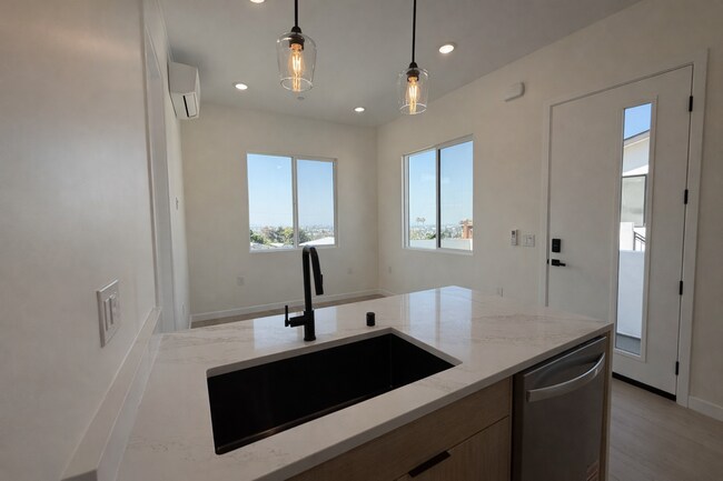 Photo - 5531 Olvera Ave Unidad 5531 Olvera Ave  2