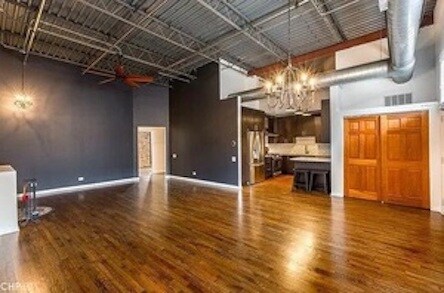 Photo - 312 N May St Unit 6i