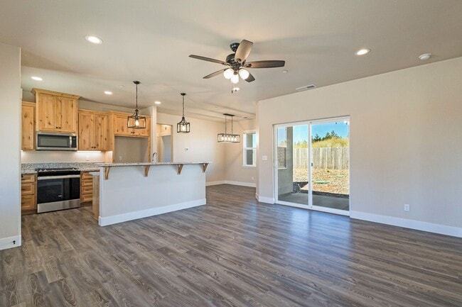 Photo - Large 2 Bed, 2 Bath in Paradise. Available...