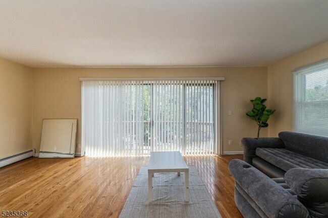 Photo - 14 Linden Ave