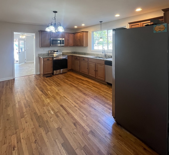 Photo - 551 Fountain Inn Rd