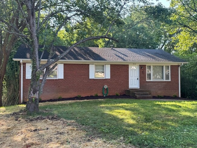 Photo - **Price Reduced with Lawncare included!