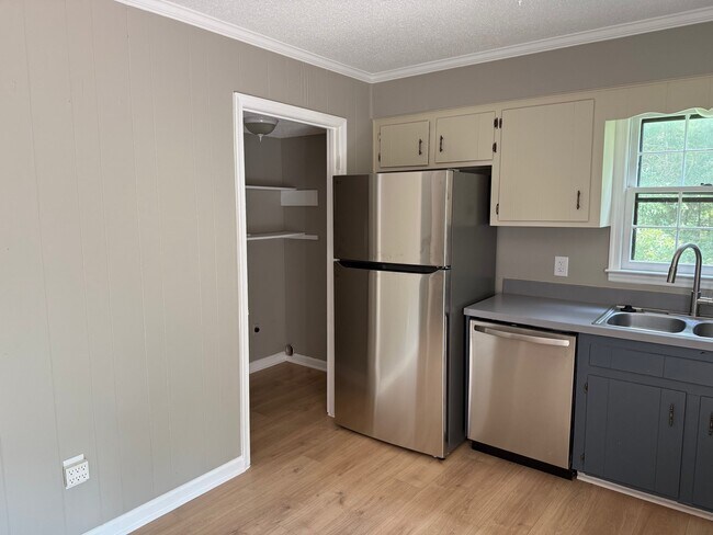 Photo - 1405 Harth Dr Unidad A