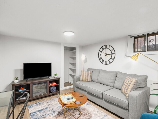 Photo - 135 E Cleveland Ave Unit 135 E Cleveland Ave