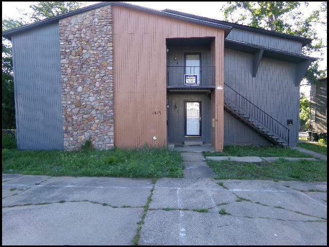 Photo - 1813 Sanford Dr