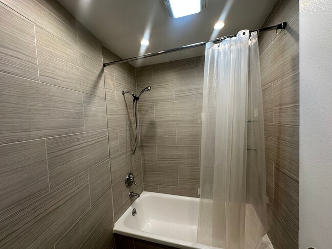 Photo - 300 N State St Unit 4135