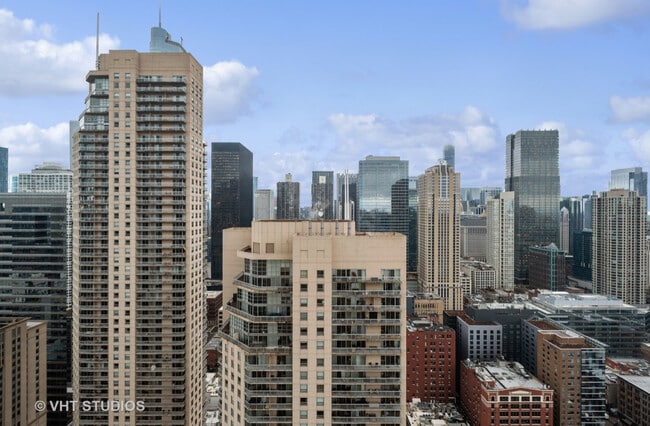 Photo - 33 W Ontario St Unit 42D