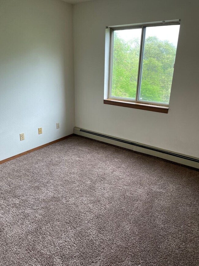 Photo - Four Bedroom Apartment Unit ST-403