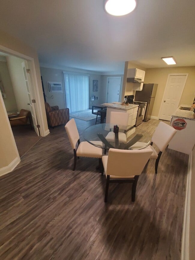 Photo - Saratoga Place Apartments