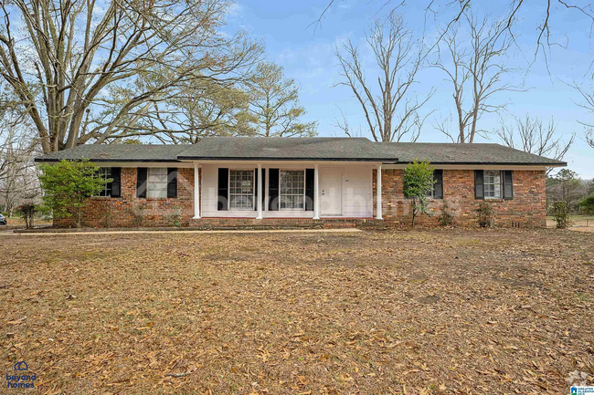 Building Photo - Beautifully renovated home in Adamsville!