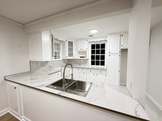 Photo - Fully Remodeled 3BR/2BA Home!