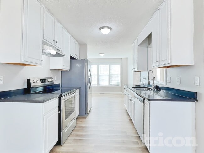 Photo - 121 Quiet Refuge Ln