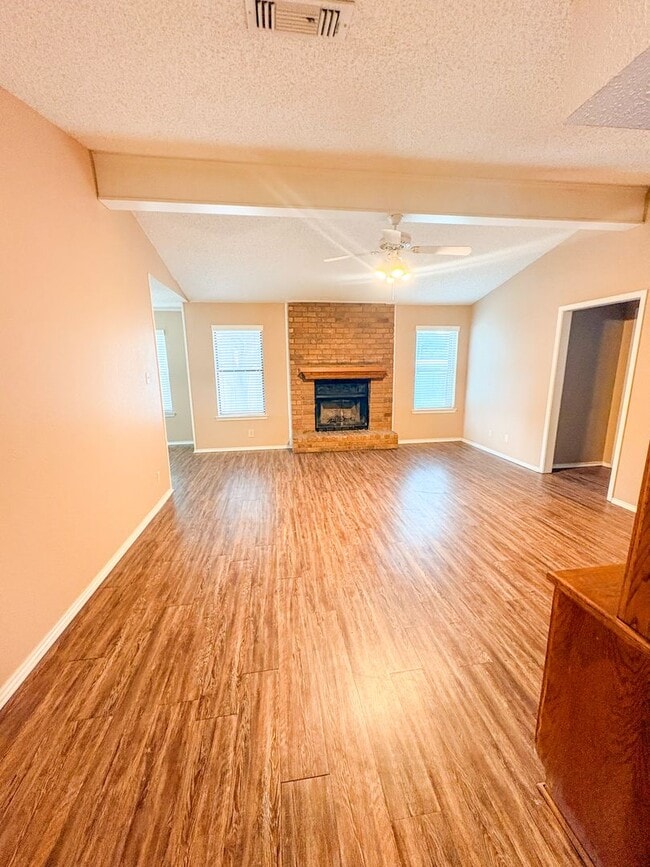 Photo - 100 Marylee Dr