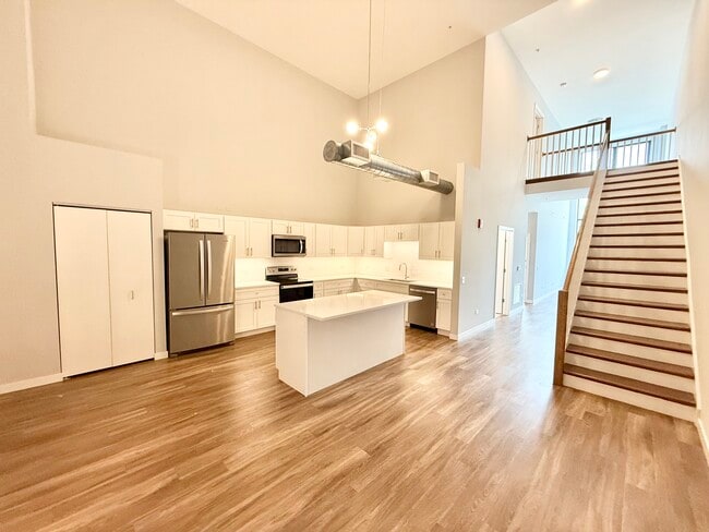 Photo - 1900 W Lawrence Ave Unit 212