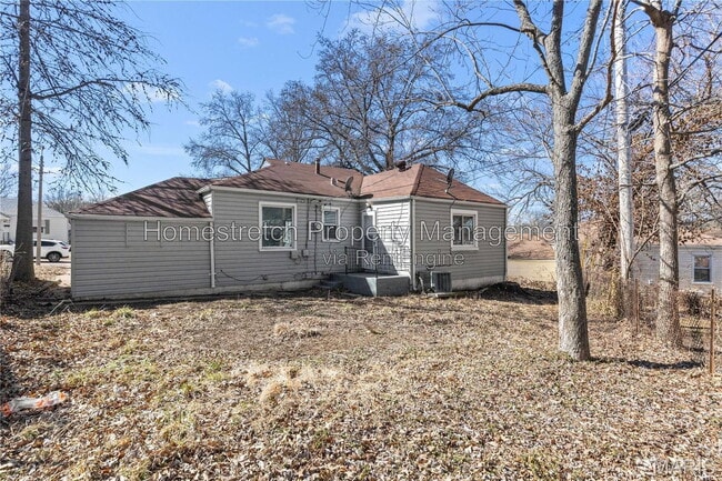 Photo - 7471 Sharon Dr