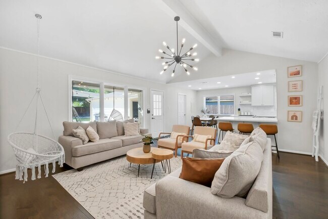 Photo - 15309 Glamorgan Dr