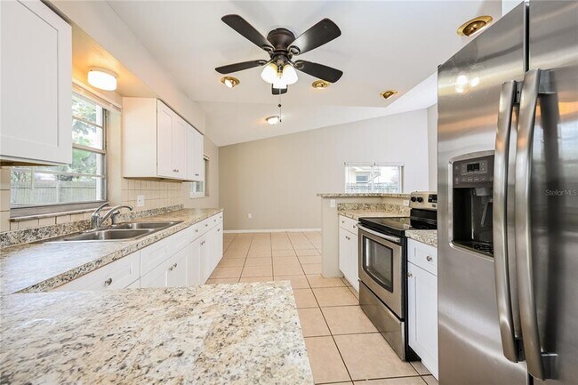 Photo - 809 Largo Ct