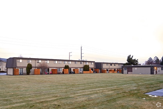 Photo - Rimrock Apartments