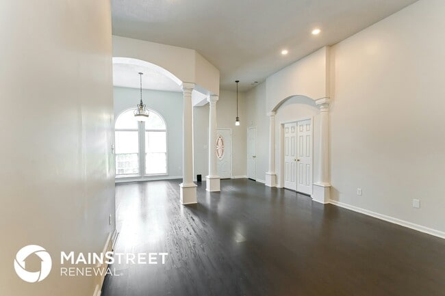 Photo - 4227 Old Forest Rd